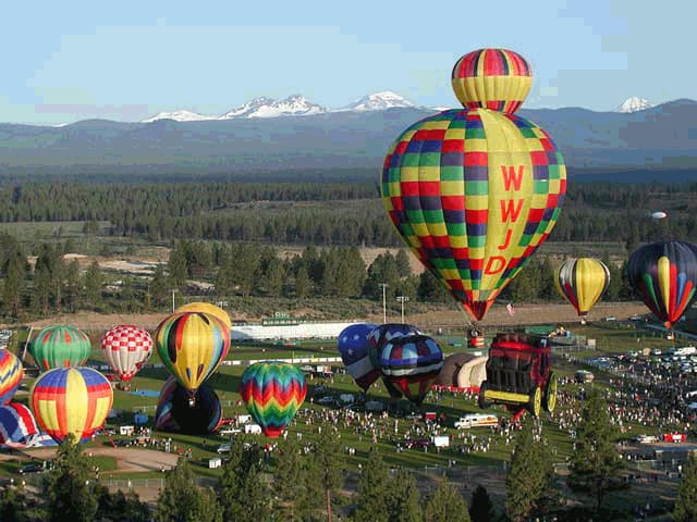 Hot air balloons over Bend, Oregon