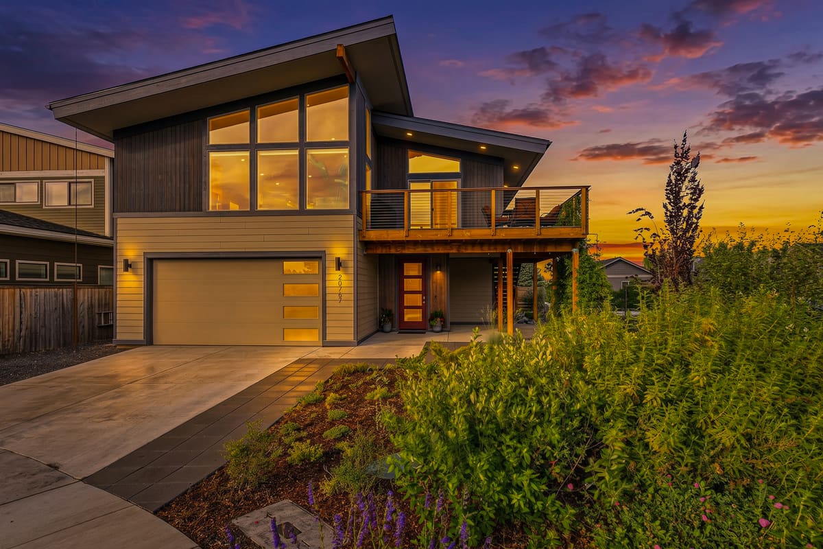 Front exterior of 20767 NE Angora Ct in Bend, Oregon